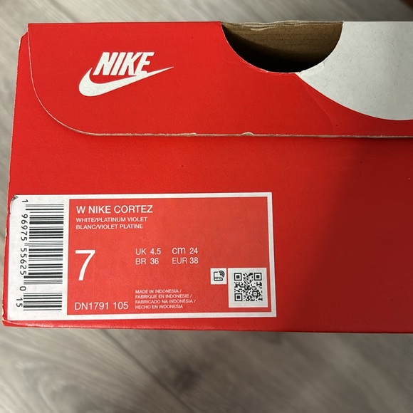 NIKE CORTEZ Sneakers - White/Platinum Violet - Picture 6 of 6